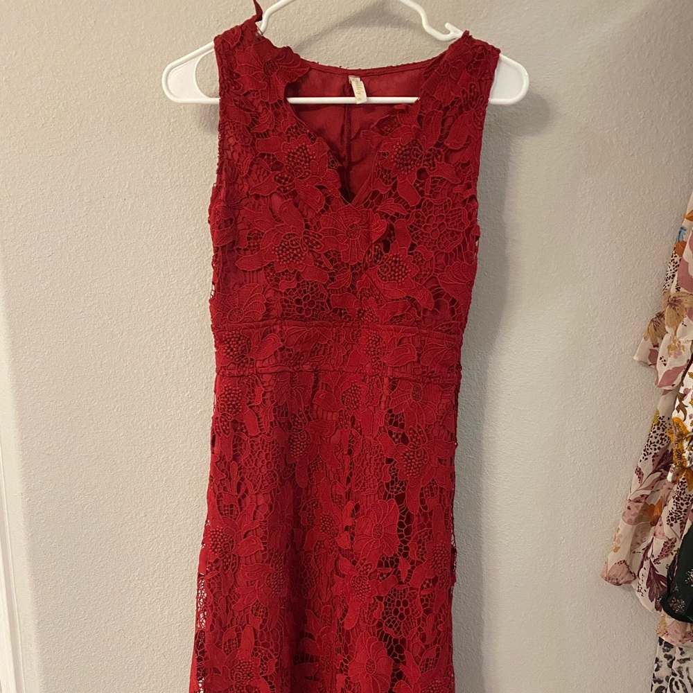 Burgundy a line lace dress - hits just below the knee